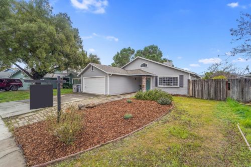 810 Suffolk Pl, Winters, CA 95694-2210