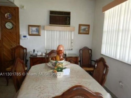 660 55th St, Hialeah FL  33013-1670 exterior