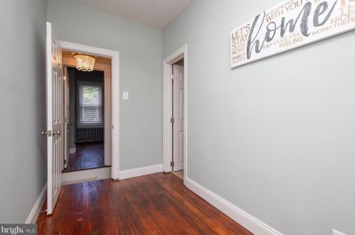 28 Manheim St, Philadelphia PA  19144-2943 exterior