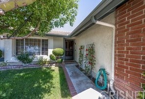 28251 Robin Crest Ct, Santa Clarita, CA 91387-3152