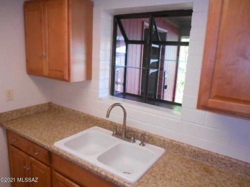 1451 Roger Rd, Tucson, AZ 85705-2471