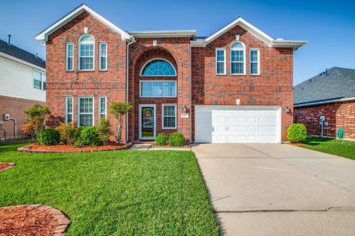 723 Elder Grove Dr, Pearland, TX 77584-7791