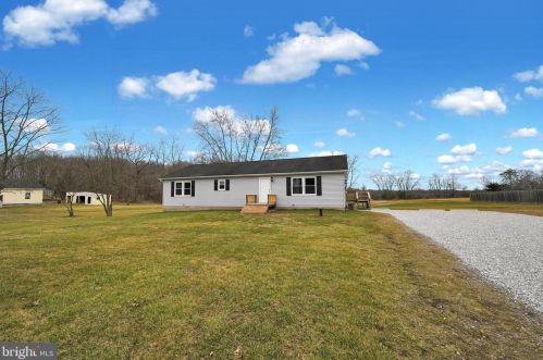 275 Georgetown Rd, Littlestown PA  17340-9757 exterior