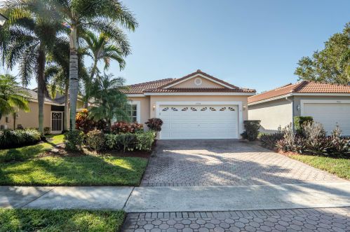 7756 Cherry Blossom Way, Boynton Beach, FL 33437-5446