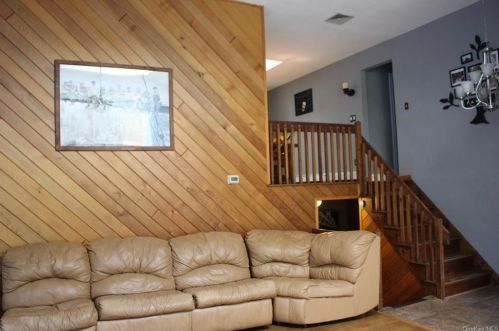 172 Barnes Rd, Washingtonville NY  10992-1932 exterior
