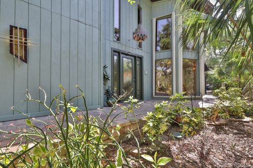 4915 Sailfish Dr, Daytona Beach, FL 32127-7307