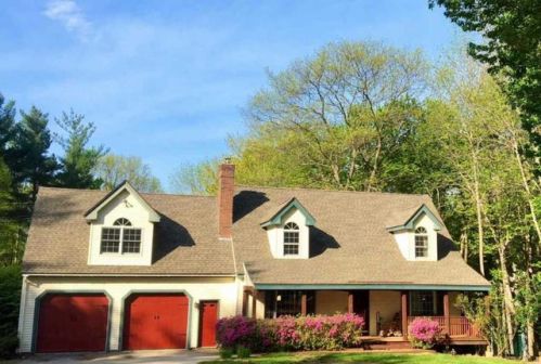 210 South Rd, Deerfield, NH 03037-1711