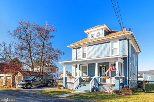 141 Funk St, Strasburg VA  22657-2403 exterior