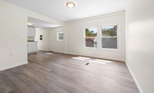 3 Margaret Ave, Raymond NH  03077-2052 exterior