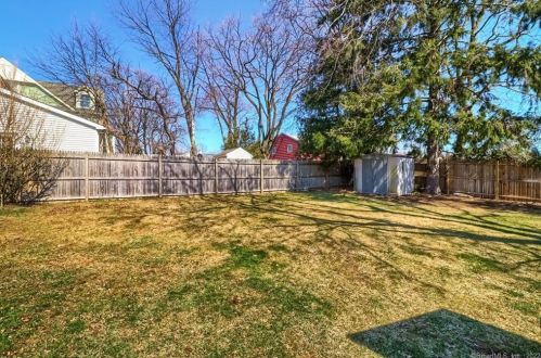 41 Albin Rd, Stamford CT  06902-5412 exterior