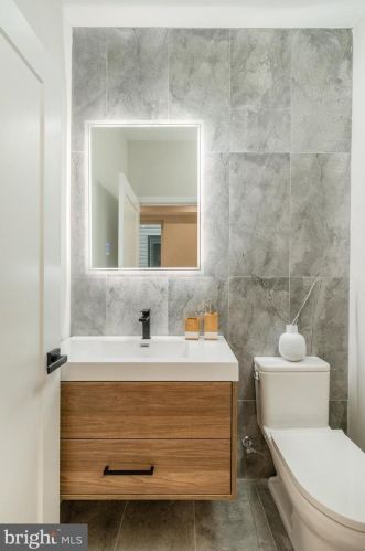 1810 Germantown Ave, Philadelphia PA 19133-1617 exterior