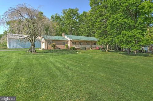 9222 Mead Hill Rd, Cross Roads, PA 17322-8145