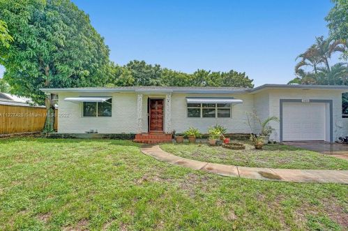 140 27th Pl, Boynton Beach, FL 33435-7609