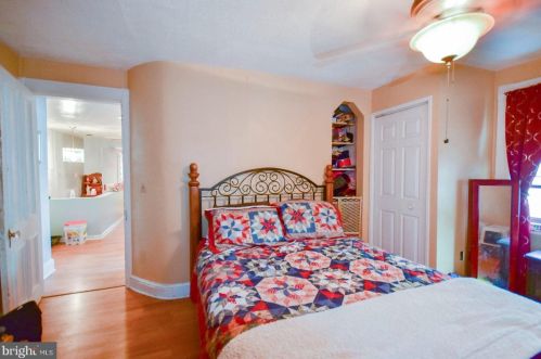 310 Congress St, Charles Town WV  25414-1320 exterior