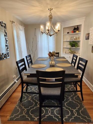 36 Pratt St, Norwich CT  06360-3733 exterior