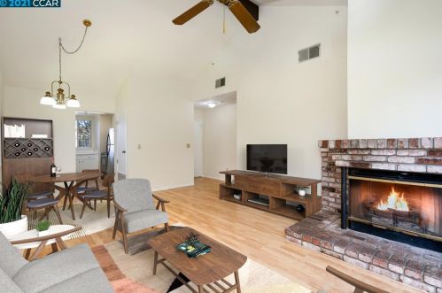 348 Blanchard Ln, Benicia CA  94510-2745 exterior