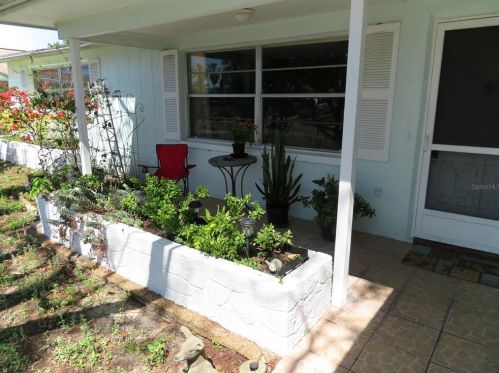 11700 Meredith Ln, Port Richey, FL 34668-1533