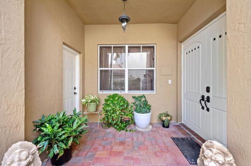 4065 Torres Cir, West Palm Beach, FL 33409-8121