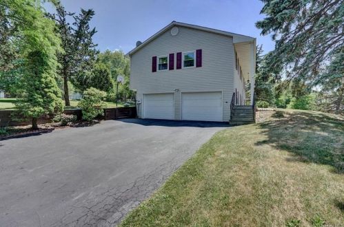 108 Nantucket Dr, Fishkill NY  12524-1021 exterior