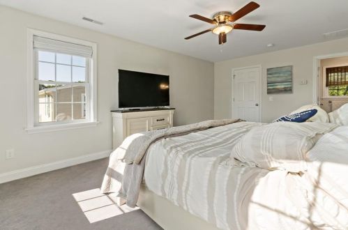 41 Orlando Dr, South Kingstown RI  02882-4416 exterior