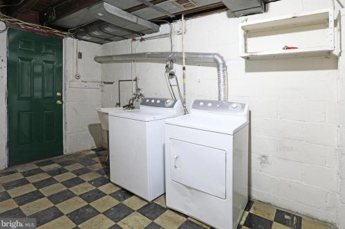 7 Summerfield Ave, Camden NJ  08108-1228 exterior