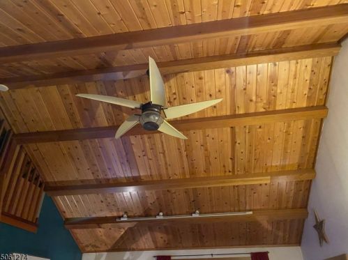 31 Pinecliff Lake Dr, West Milford NJ  07480-1324 exterior