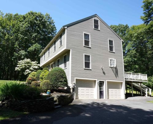 11 Briarwood Dr, Salem, NH 03079-1696