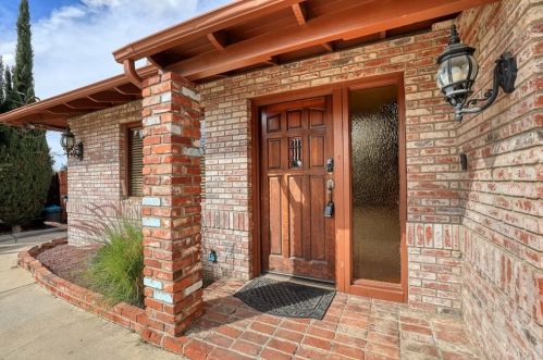 2061 242nd St, Lomita, CA 90717-1115