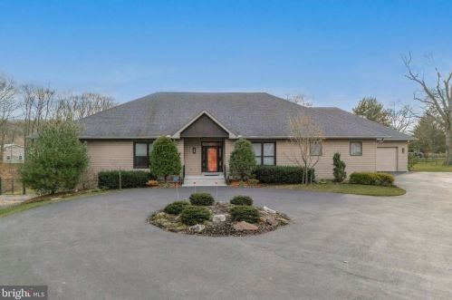 711 Stoler Ave, Lansdale, PA 19446-5232