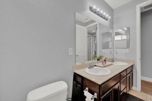 542 Twilight St, Vacaville CA  95688-8829 exterior