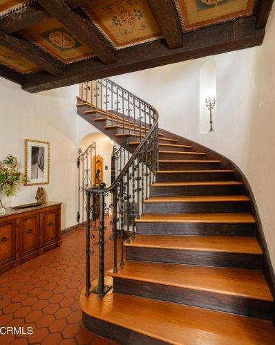 1765 Homewood Dr, Altadena CA  91001-2750 exterior