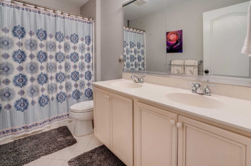 323 Honness Rd, Fishkill NY  12524-2983 exterior