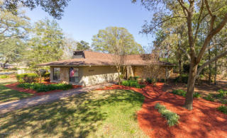 10619 Woodsdale Ln, Jacksonville, FL 32256-7231
