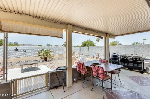 18602 132 Ave, Sun City AZ 85375-4502 exterior