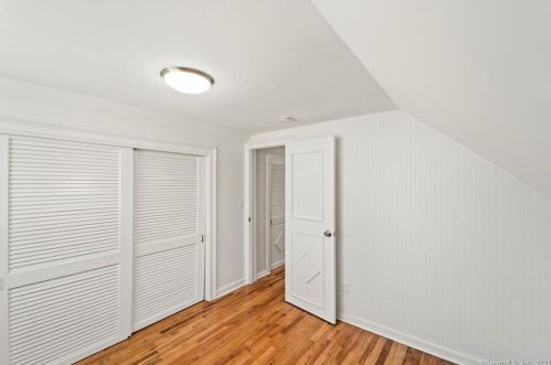 27 Hawthorne Dr, Norwalk CT  06851-4113 exterior