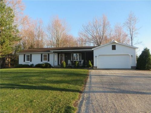 184 Maple St, New Lyme, OH 44047-1309