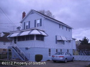 263 Lawrence St, Wilkes Barre, PA 18704-1703