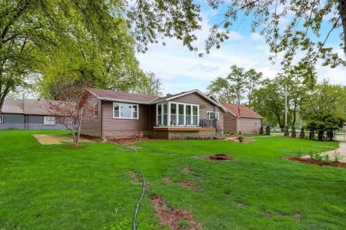 456 Andrews St, Mukwonago WI  53149-1504 exterior