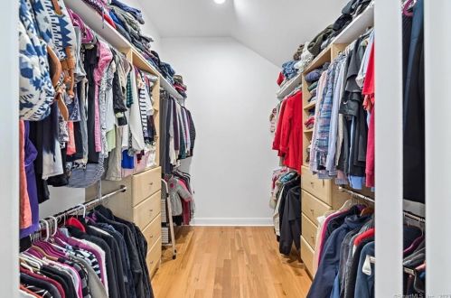 6 Nolan St, Norwalk CT  06850-2525 exterior