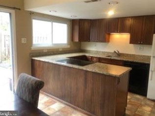 211 Oberlin Ter, Lansdale PA 19446-4962 exterior