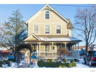 8 Blackman Ave, Bethel, CT 06801-2116