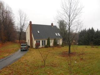 1532 Country Club Rd, Middletown, CT 06457-2343