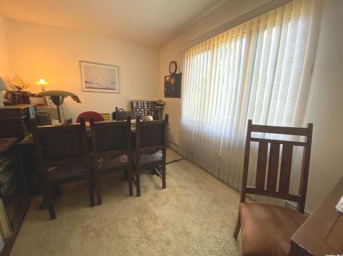 18 Stonehurst Ln, Huntington Station NY  11746-7932 exterior