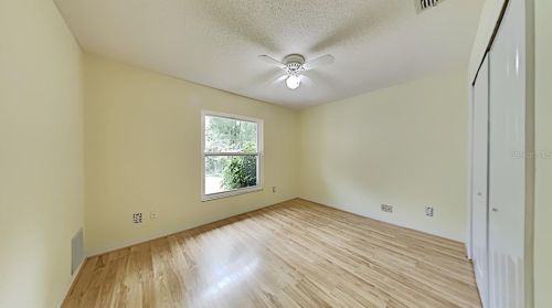 584 Oakwood Ave, Orange City FL  32763-4211 exterior