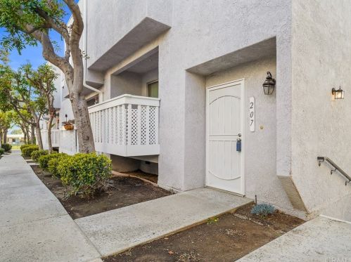14019 Leffingwell Rd, Whittier, CA 90604-2607