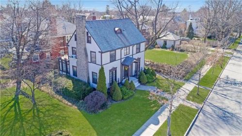 2854 Main St, Buffalo, NY 14214-1722