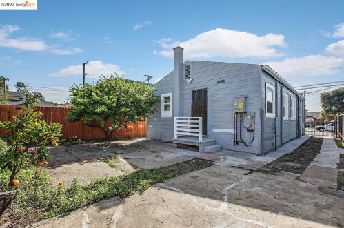 2039 96 Ave, Oakland CA 94603-1936 exterior