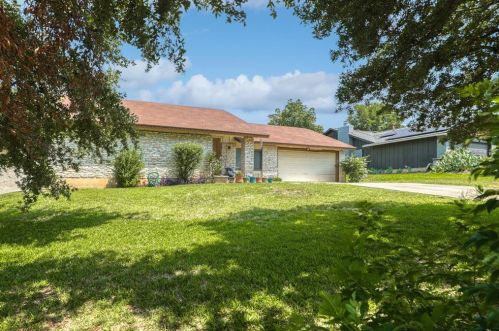 6430 Bridgewater Dr, Austin, TX 78723-3926
