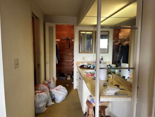 6654 Belle Glade Ave, San Diego CA 92119-2221 exterior