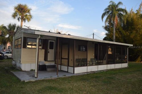 4520 Trouble Creek Rd, New Port Richey, FL 34652-4821
